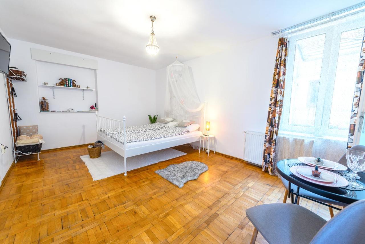 Pine House Lejlighed Braşov Eksteriør billede